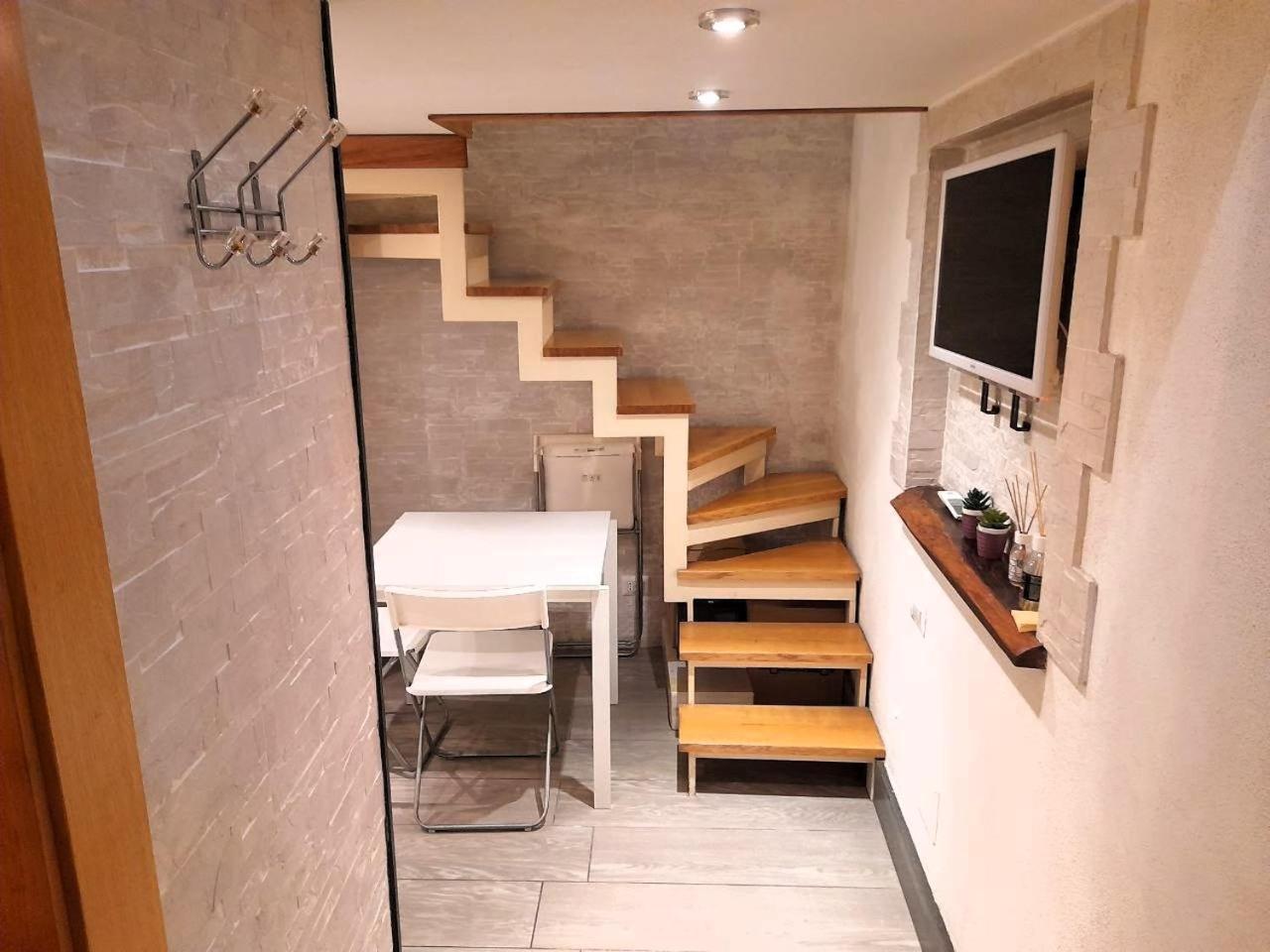 Toledo 27, A Due Passi Da Piazza Del Plebiscito Appartement *